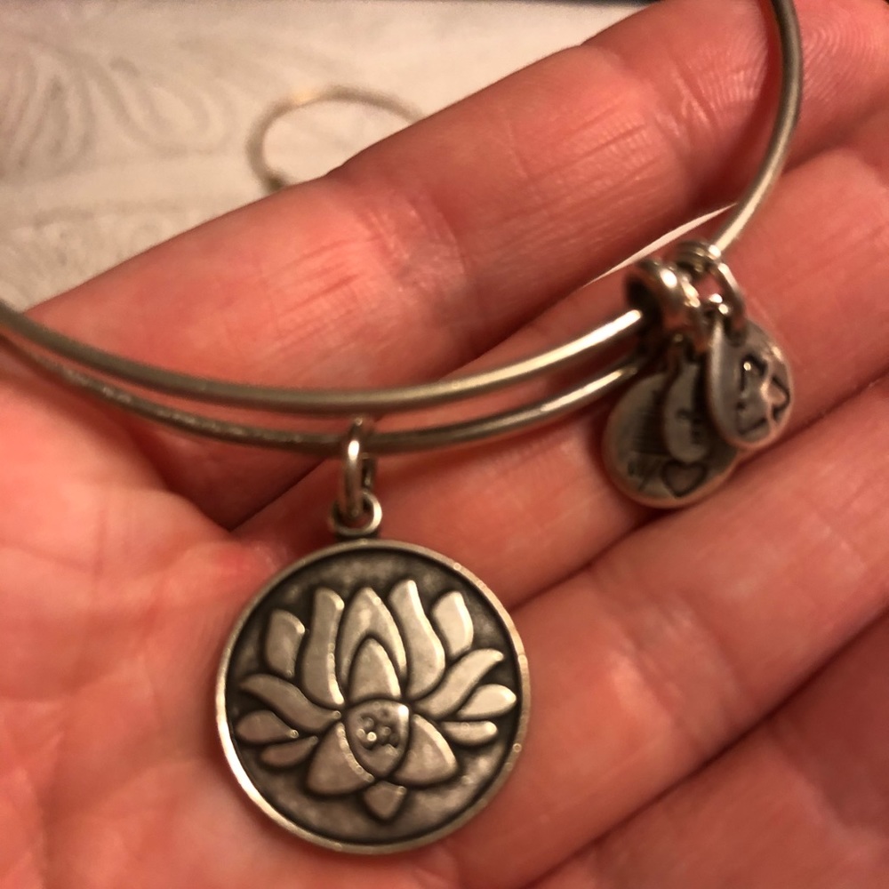 Alex and ani lotus flower charm bangle bracelet - Picture 3 of 4